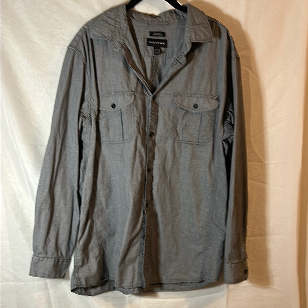 Men's Black Button-Up Shirt
